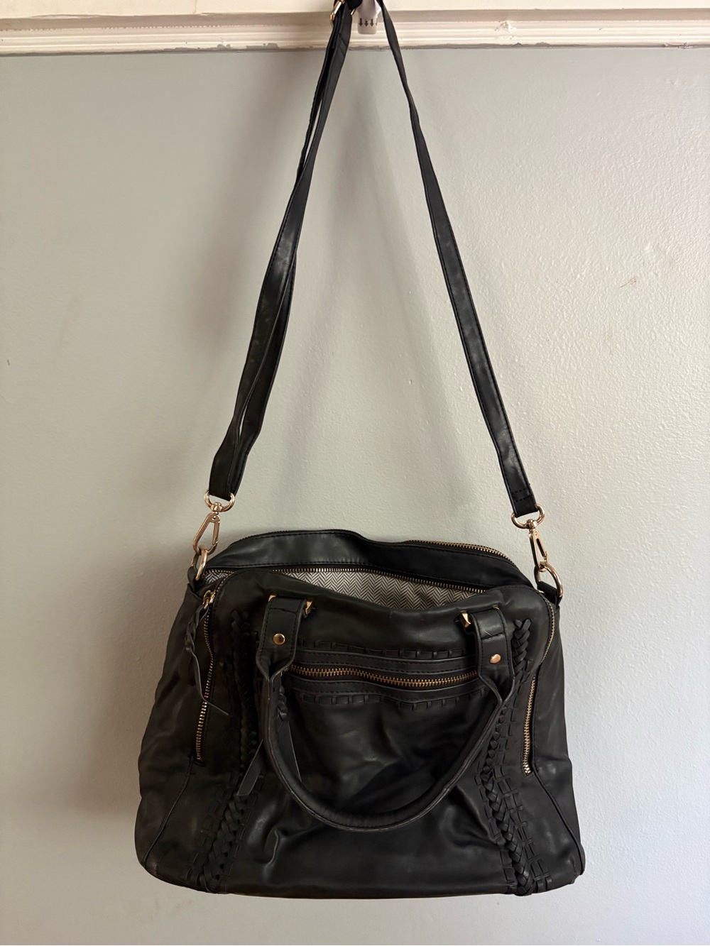 Classic Black Leather Shoulder Bag - Versatile Everyday Handbag